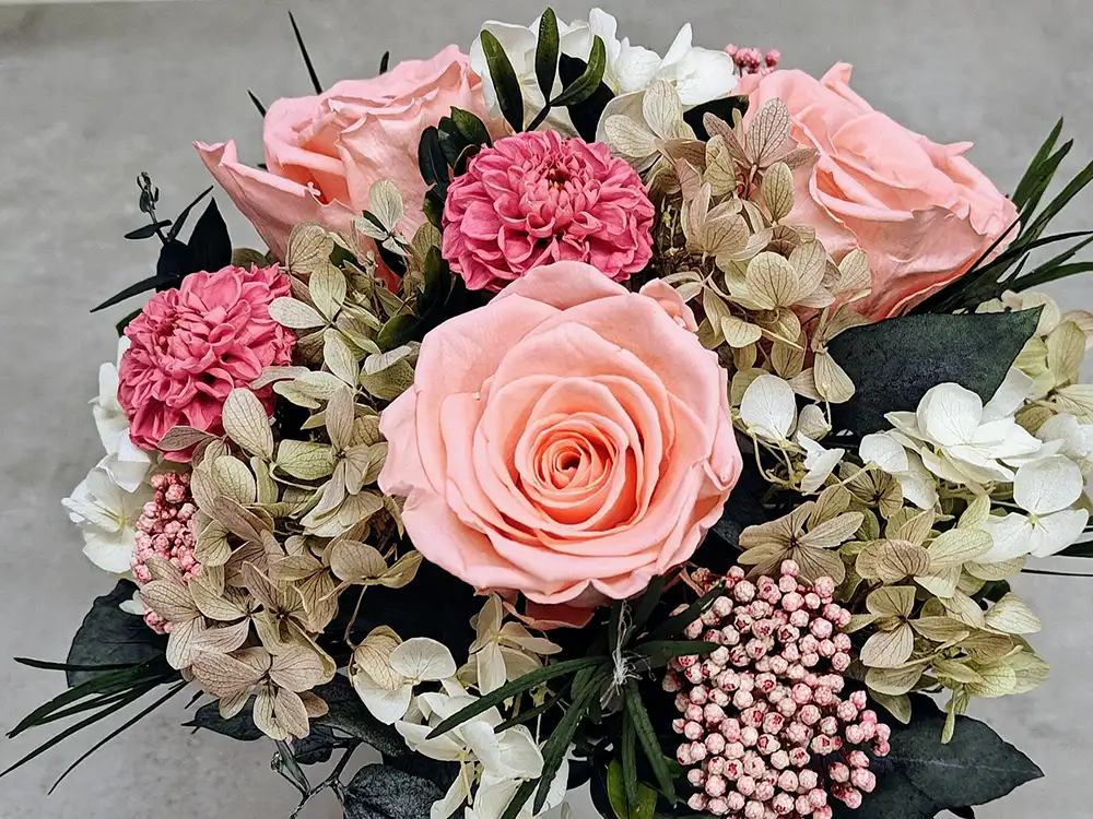 Ekologiset kestokukat kukkakimppu