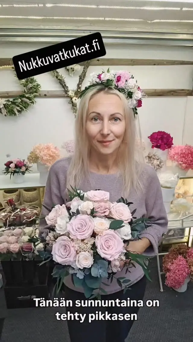 Nykyään on sunnuntai kunnon työpäivää, että saisi mahdollisimman paljon tilauksia heti maanantaina postiin. 🙂